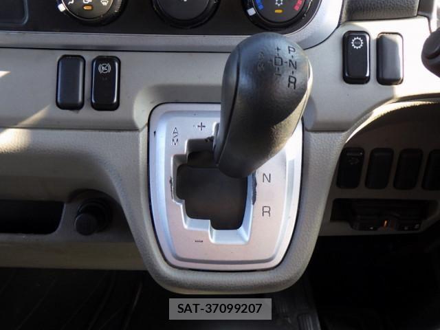 Mitsubishi CANTER 2018-03 8229173-12
