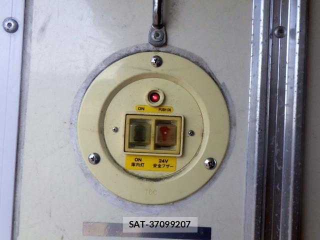 Mitsubishi CANTER 2018-03 8229173-27