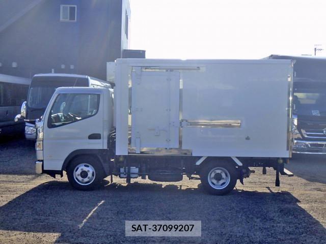 Mitsubishi CANTER 2018-03 8229173-3