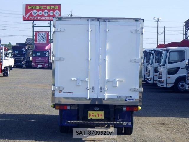 Mitsubishi CANTER 2018-03 8229173-5