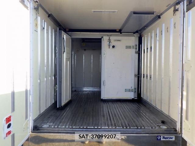 Mitsubishi CANTER 2018-03 8229173-6