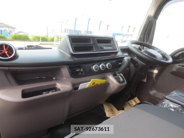 Mitsubishi CANTER 2024-08 8229144-13