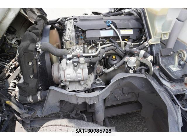 Mitsubishi CANTER 2018-07 8229174-13