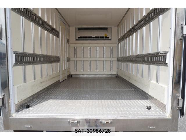 Mitsubishi CANTER 2018-07 8229174-19