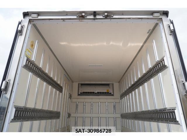 Mitsubishi CANTER 2018-07 8229174-20