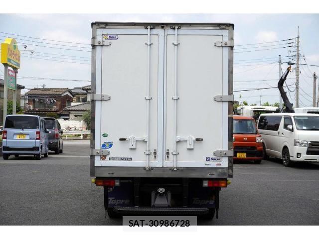 Mitsubishi CANTER 2018-07 8229174-3