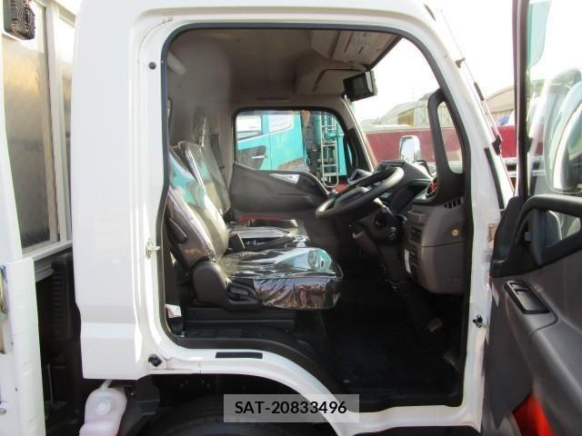 Mitsubishi CANTER 2024-10 8229133-18