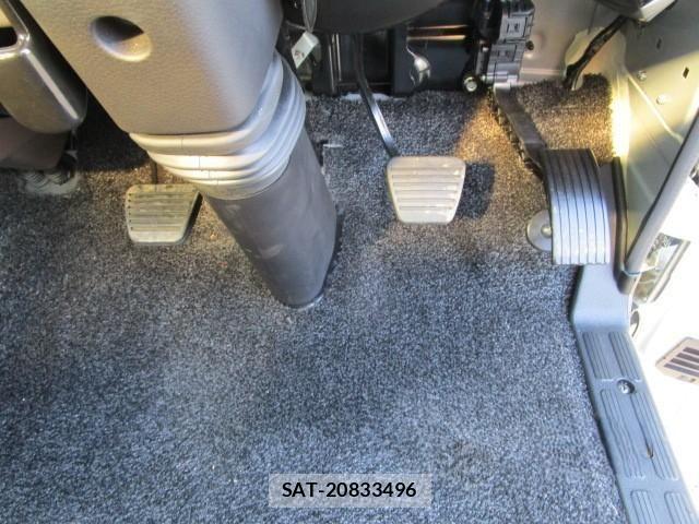 Mitsubishi CANTER 2024-10 8229133-19