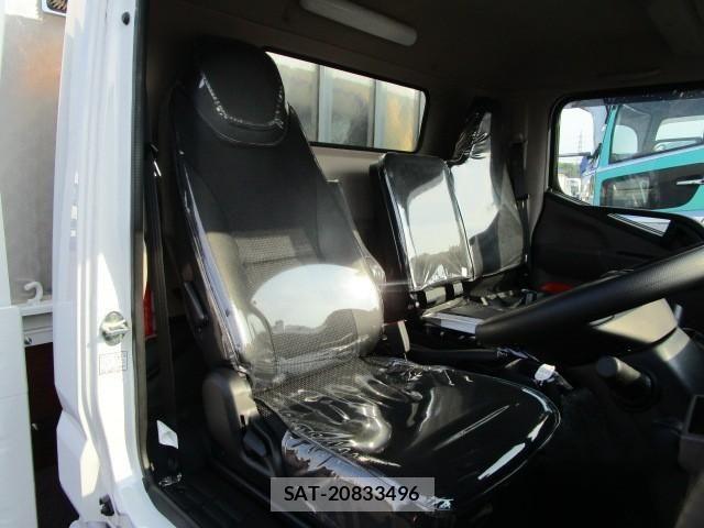 Mitsubishi CANTER 2024-10 8229133-22
