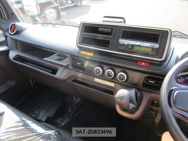 Mitsubishi CANTER 2024-10 8229133-24