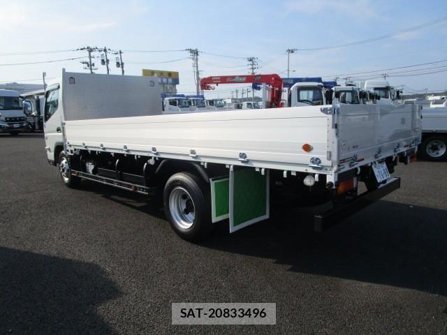 Mitsubishi CANTER 2024-10 8229133-3