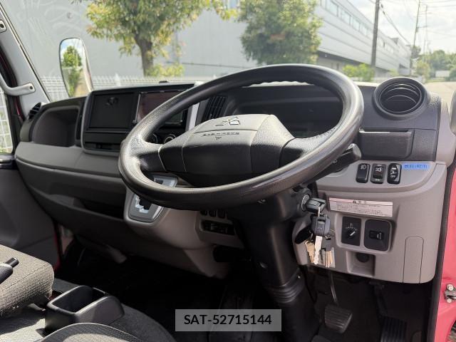 Mitsubishi CANTER 2017-08 8229167-18