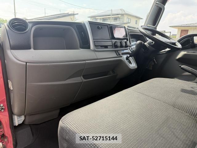 Mitsubishi CANTER 2017-08 8229167-21