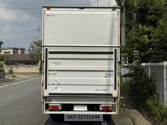 Mitsubishi CANTER 2017-08 8229167-5