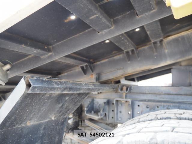 Mitsubishi CANTER 2012-05 8229140-21