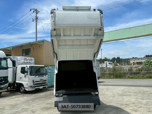 Mitsubishi CANTER 2026-03 8229122-9