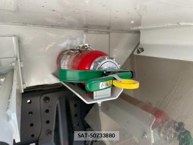 Mitsubishi CANTER 2026-03 8229122-18