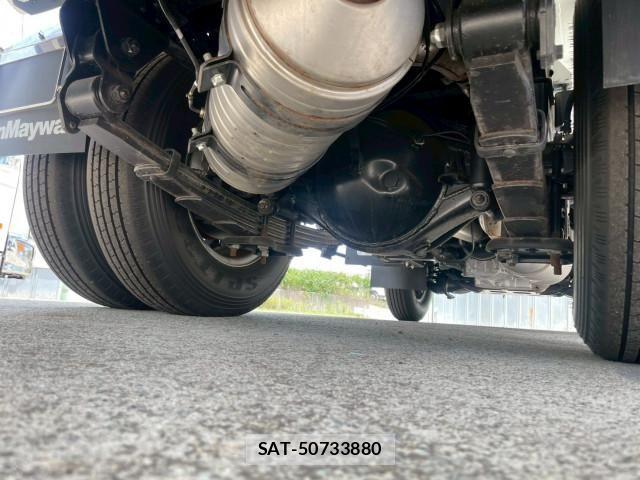 Mitsubishi CANTER 2026-03 8229122-21