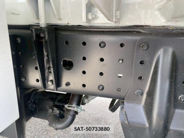 Mitsubishi CANTER 2026-03 8229122-23