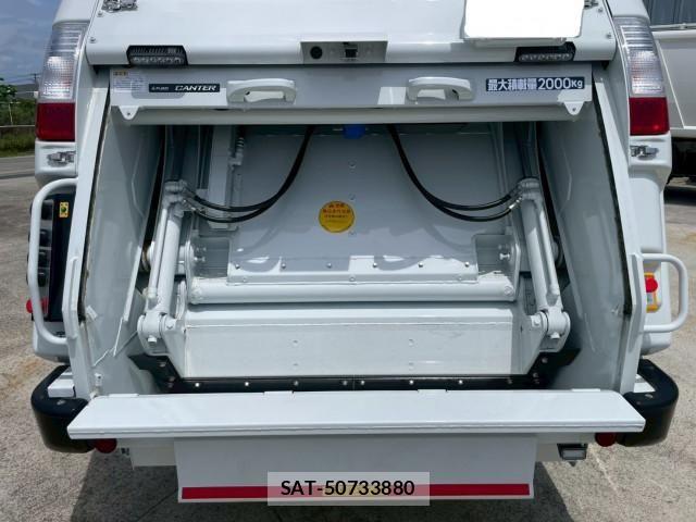 Mitsubishi CANTER 2026-03 8229122-8