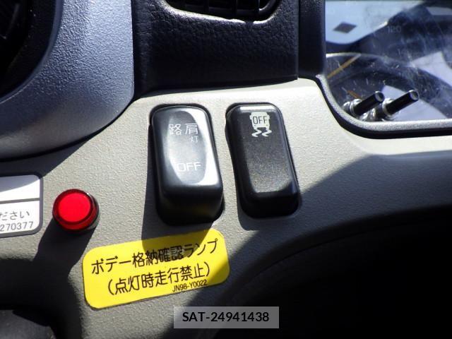 Mitsubishi CANTER 2022-09 8229126-25