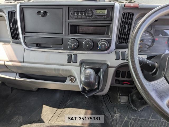 Mitsubishi CANTER 2018-10 8229151-9