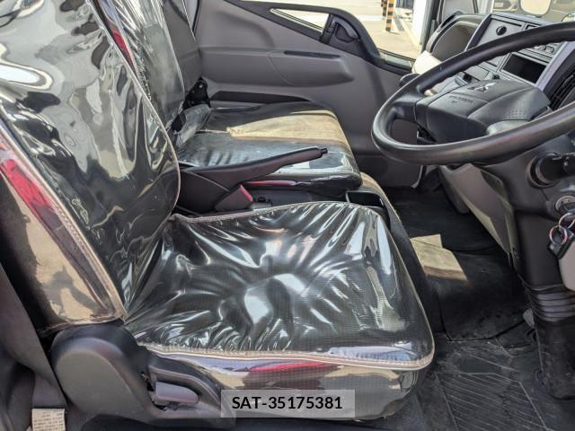 Mitsubishi CANTER 2018-10 8229151-11