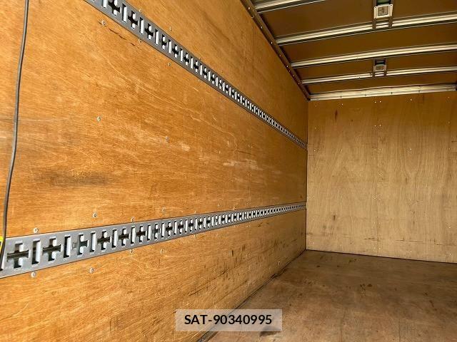 Mitsubishi CANTER 2015-07 8229188-12