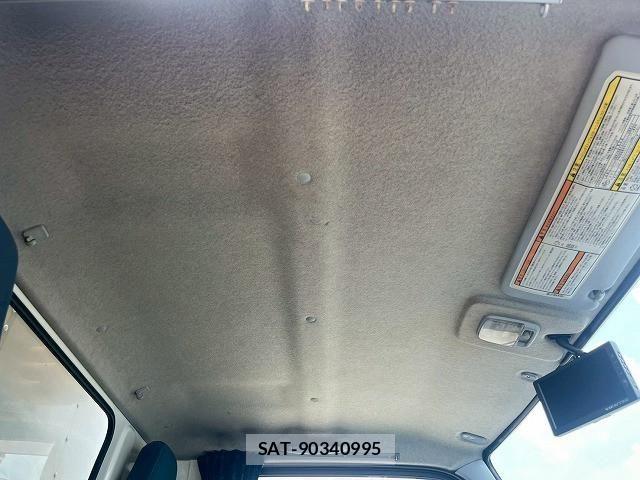 Mitsubishi CANTER 2015-07 8229188-21