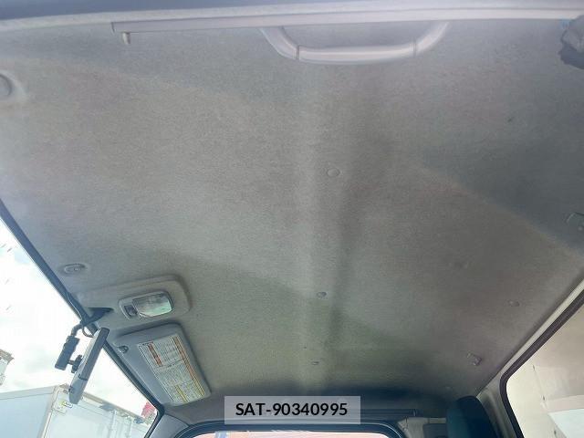 Mitsubishi CANTER 2015-07 8229188-25