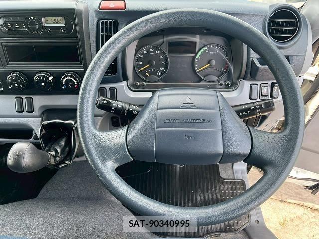 Mitsubishi CANTER 2015-07 8229188-26