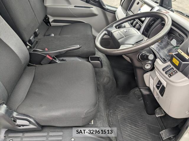Mitsubishi CANTER 2019-07 8229168-8