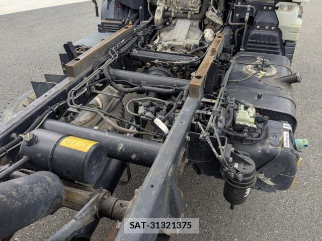 Mitsubishi CANTER 2017-05 8229194-23