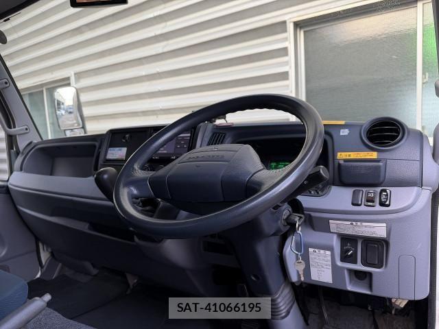 Mitsubishi CANTER 2015-03 8229187-16