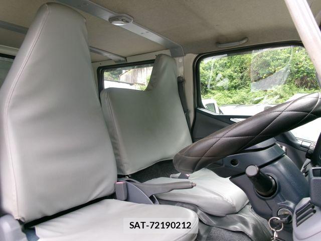 Mitsubishi CANTER 2014-03 8244782-26