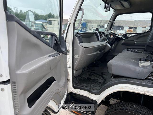Mitsubishi CANTER 2019-03 8244789-4