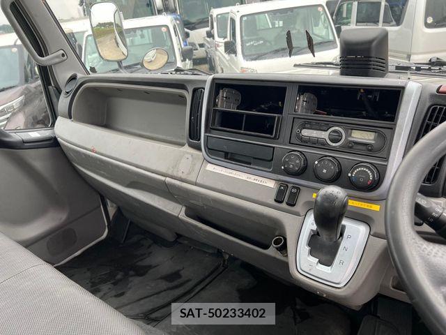 Mitsubishi CANTER 2019-03 8244789-6