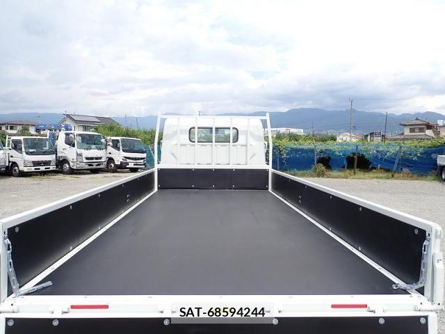 Mitsubishi CANTER 2026-01 8244771-6