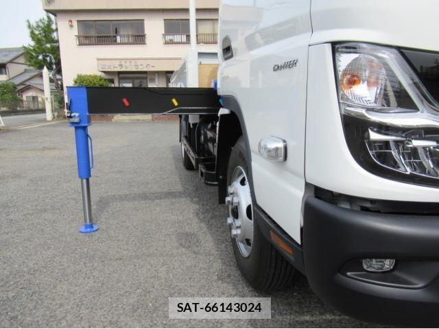 Mitsubishi CANTER 2026-04 8244770-9