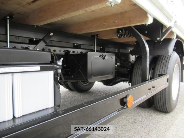 Mitsubishi CANTER 2026-04 8244770-13