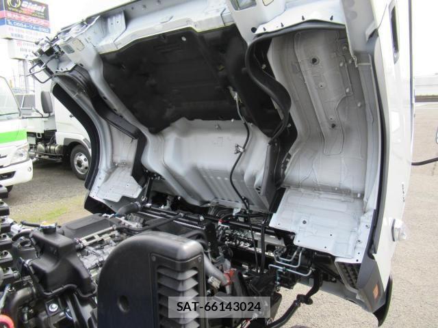Mitsubishi CANTER 2026-04 8244770-18