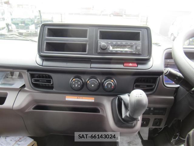 Mitsubishi CANTER 2026-04 8244770-23