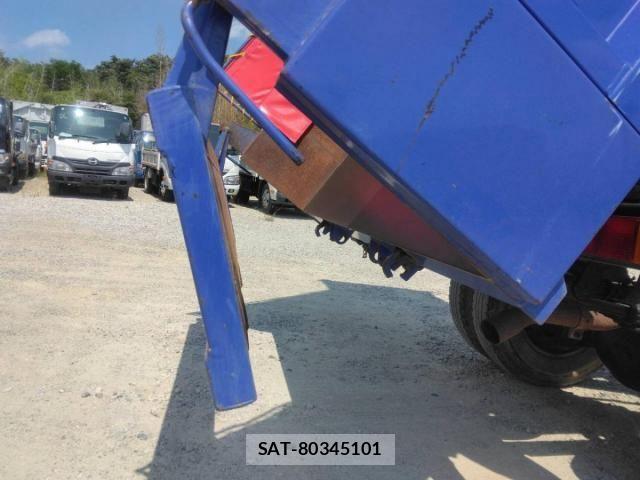 Mitsubishi CANTER 2007-06 8244778-27