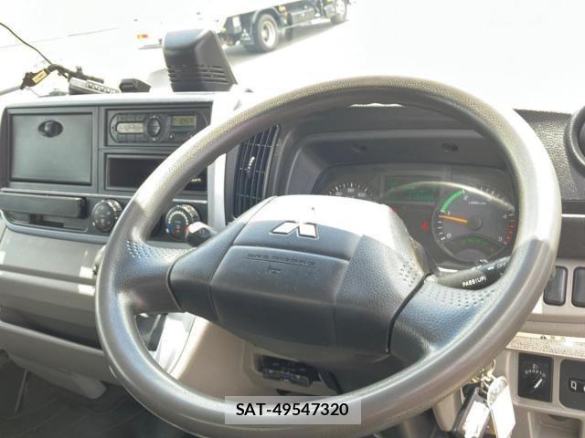 Mitsubishi CANTER 2019-02 8244781-15