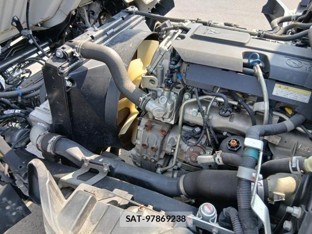 Mitsubishi CANTER 2018-07 8244773-13