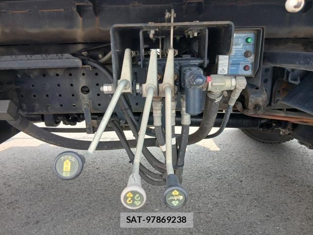 Mitsubishi CANTER 2018-07 8244773-20