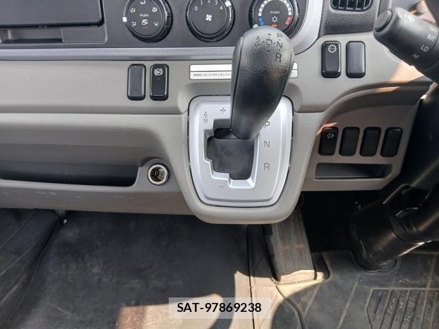Mitsubishi CANTER 2018-07 8244773-26
