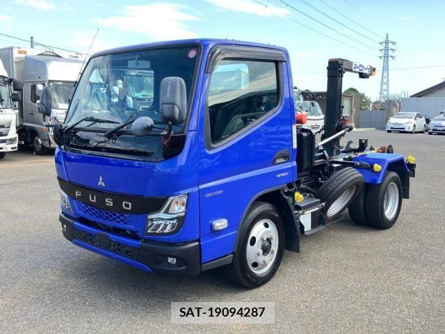 Mitsubishi CANTER 2023-12 8244769-0