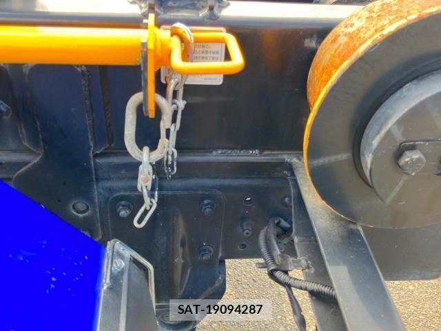 Mitsubishi CANTER 2023-12 8244769-9