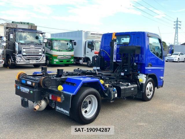 Mitsubishi CANTER 2023-12 8244769-2